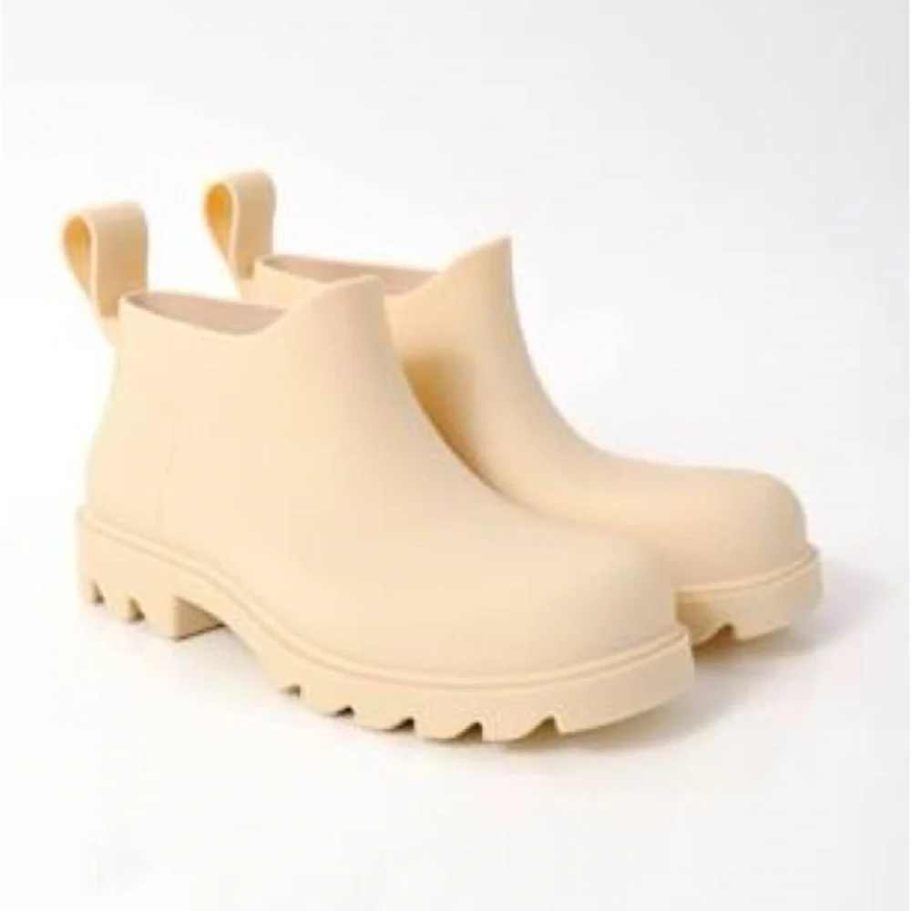 NWT Free People High Street Rain Boots - Parchment Size 8 - Picture 3 of 10